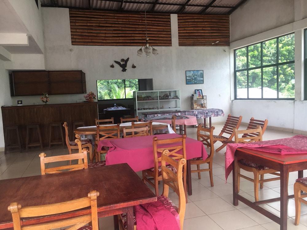 Majestic Tourist Hotel Kandy Bagian luar foto