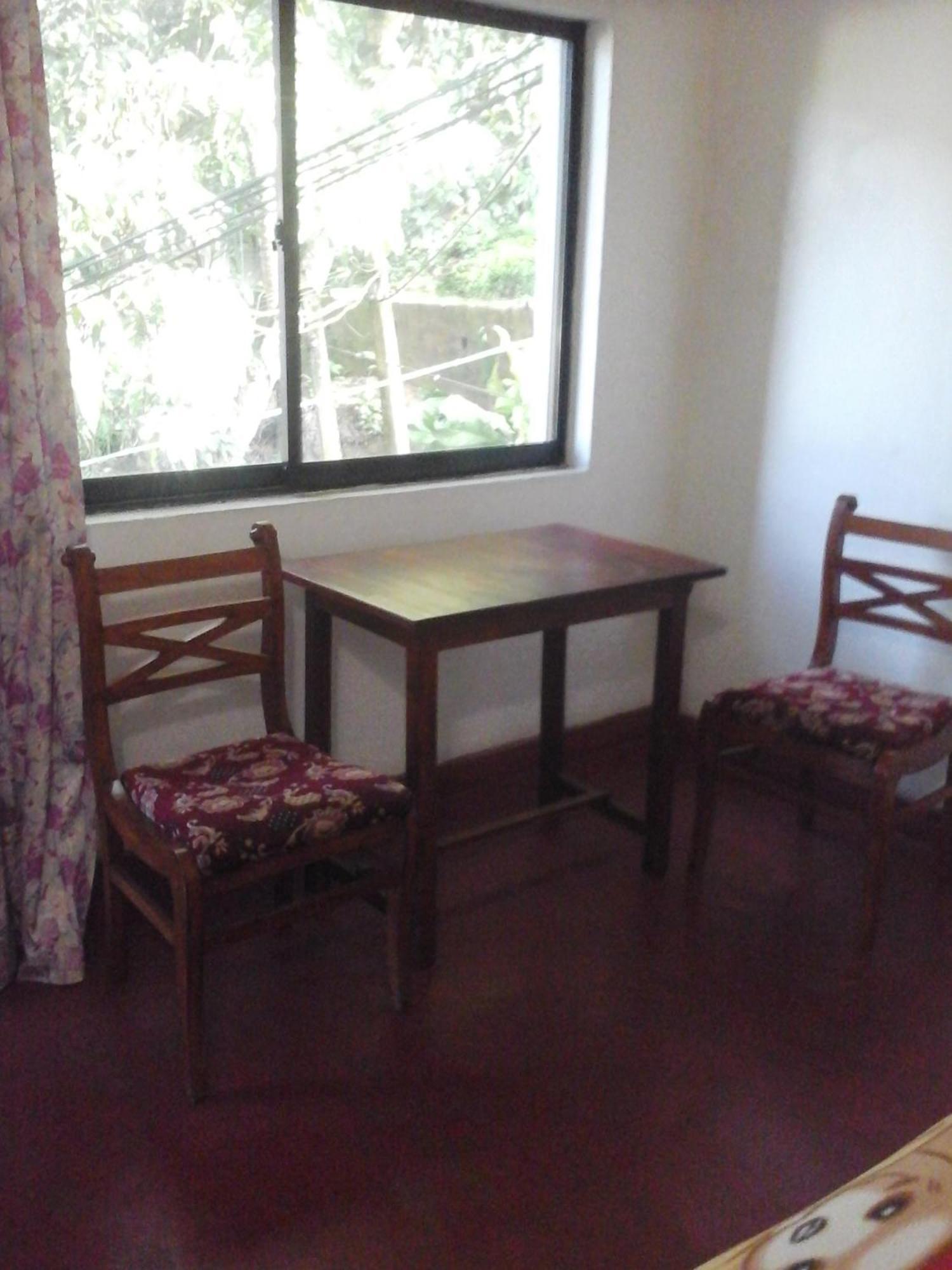 Majestic Tourist Hotel Kandy Bagian luar foto